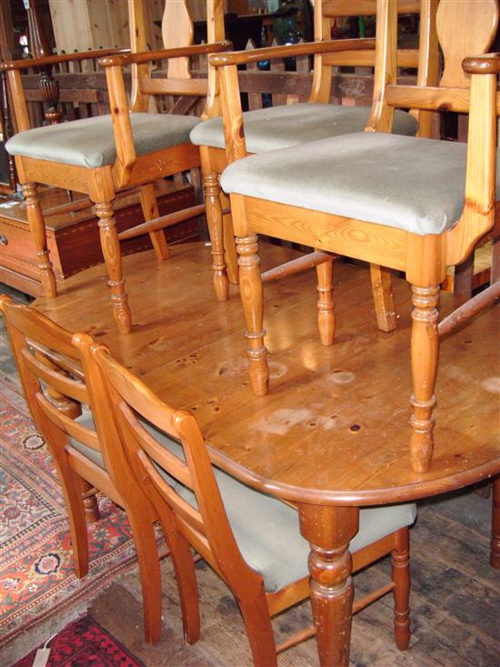 Pine table & 5 chairs(-)